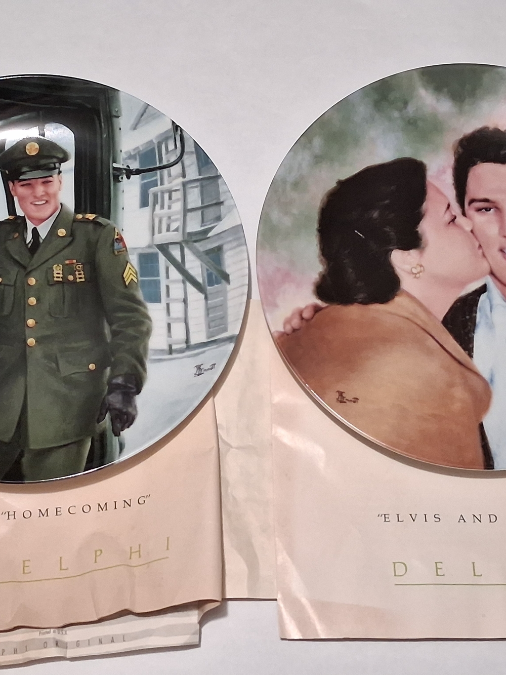 Elvis Presley 2 8.5" Decorative Collectors Plates Homecoming Elvis & Gladys